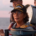 Ijazah SMP vs Dunia: Cara Susi Pudjiastuti Mempermalukan Para CEO Berdasi dengan Satu Kata: "Tenggelamkan!"