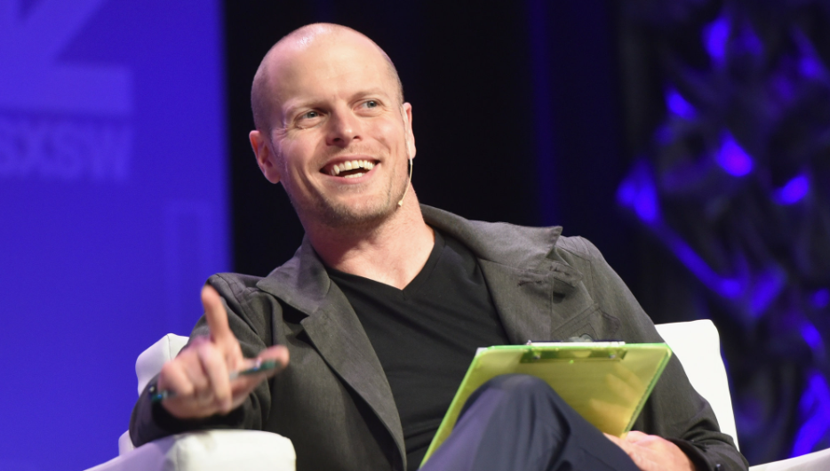 Kerja Keras Itu "Malas"? Cara Gila Tim Ferriss Pensiun Tiap Bulan Tanpa Menunggu Tua
